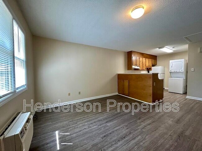 Building Photo - 1442 Riverview Rd