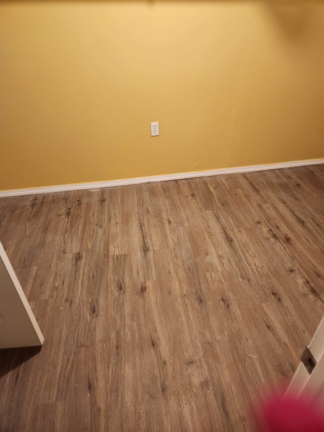 Building Photo - 309 Ellis Ave