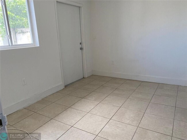 Building Photo - 21478 NW 40th Cir Ct