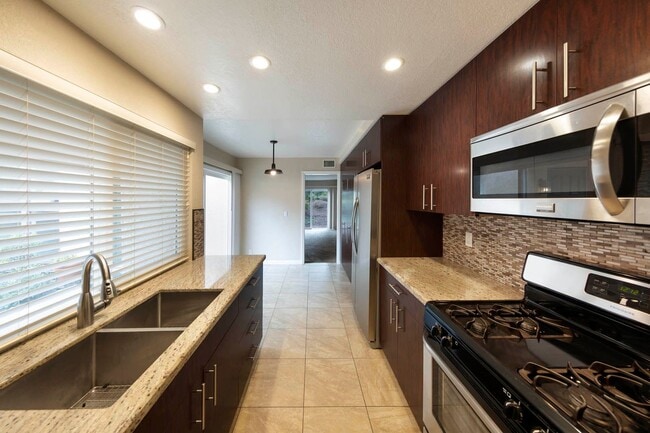 Photo - Fully renovated 2 bedroom 2 car garage Townhome