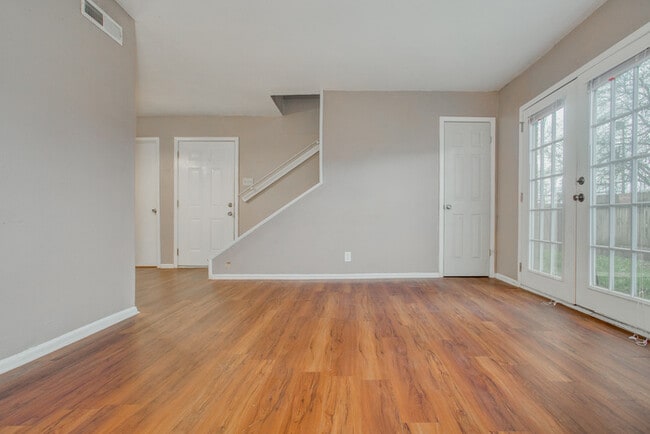 Building Photo - 2411 Mission Hill Dr