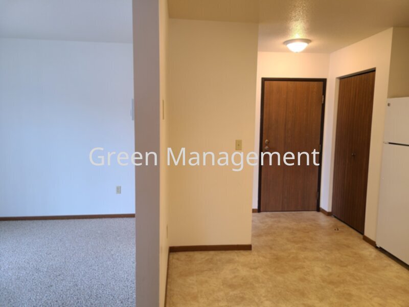 Foto del edificio - 2 Bedroom on 3rd Floor