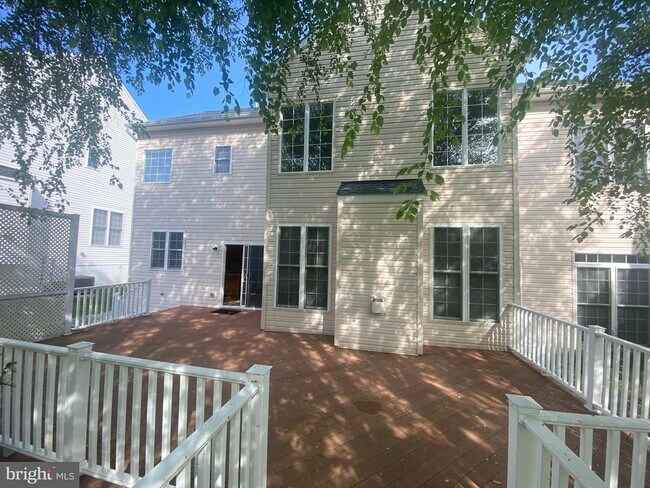 Foto del edificio - 8709 Spur Ln