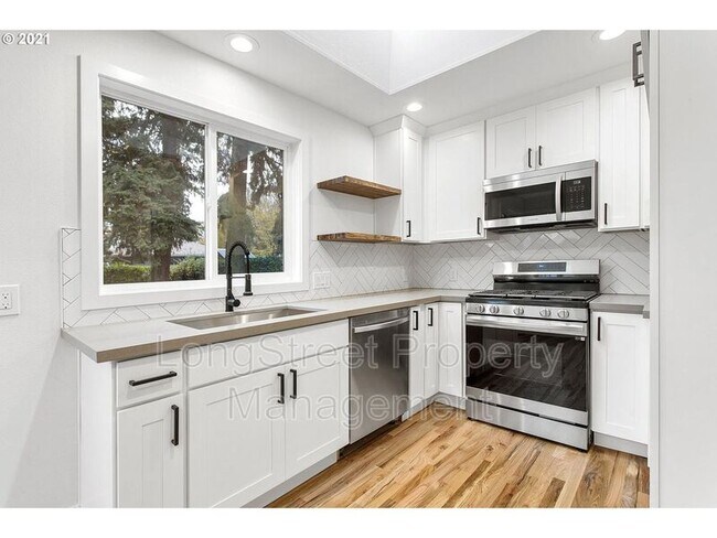 Photo - 6014 SE Insley St House