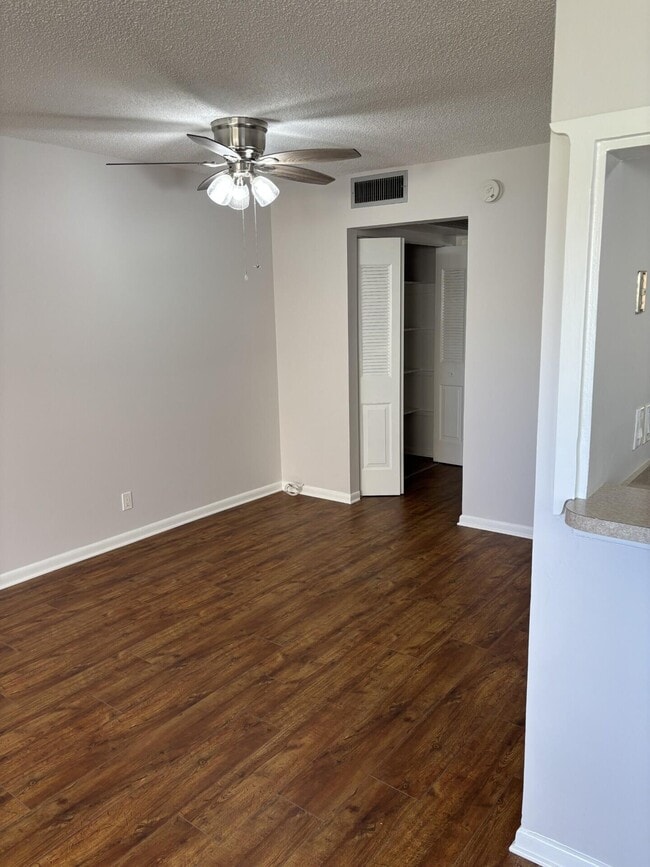 Building Photo - 311 Andover M