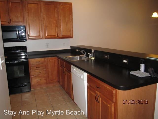 Building Photo - 730 Foxtail Dr