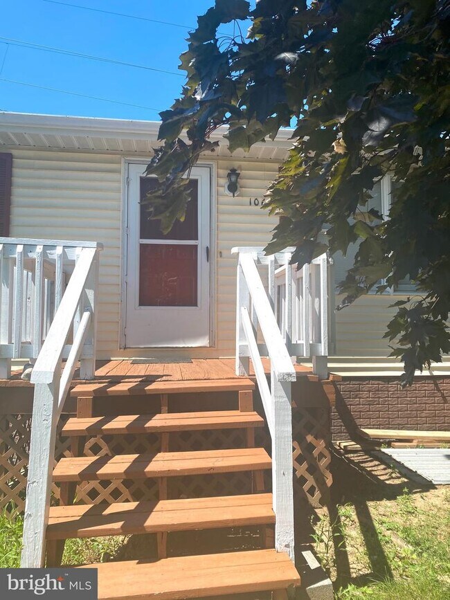 Building Photo - 106 Obriens Cir