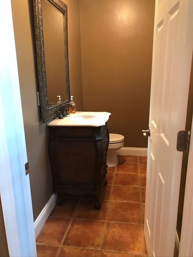 Foto del edificio - 607 W 16th St