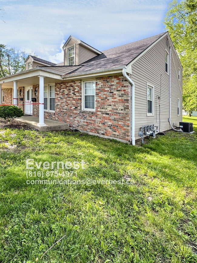 Building Photo - 2-Bedroom, 1-Bathroom Apartment in a Prime...