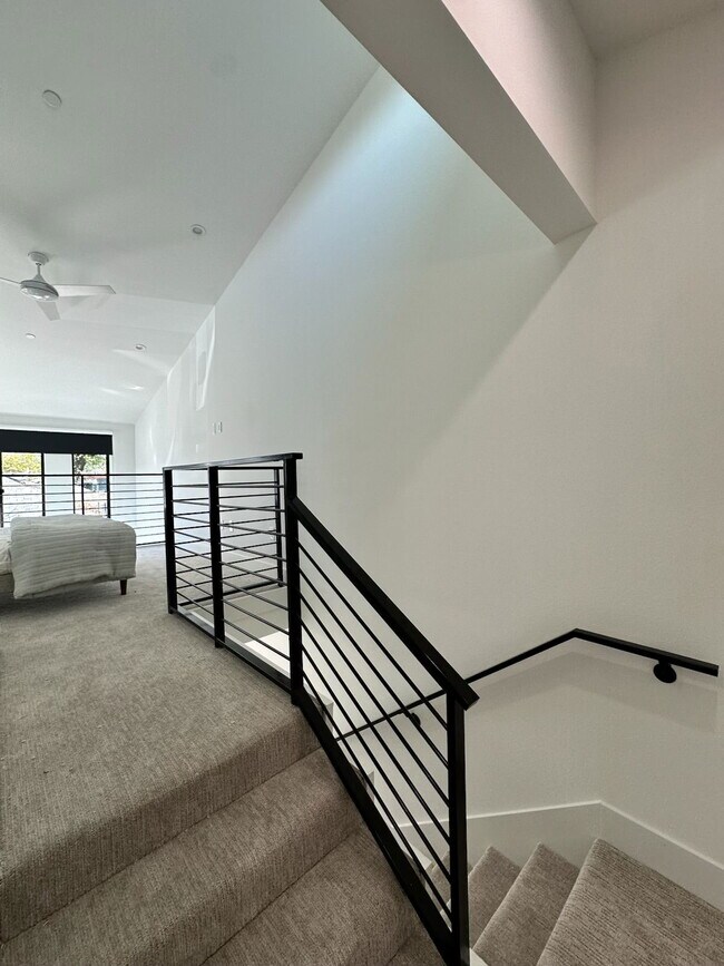 Foto del edificio - 2702 N Carroll Ave