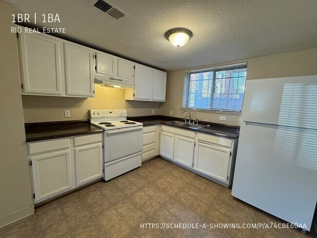 Foto del edificio - 2110 N Williams St