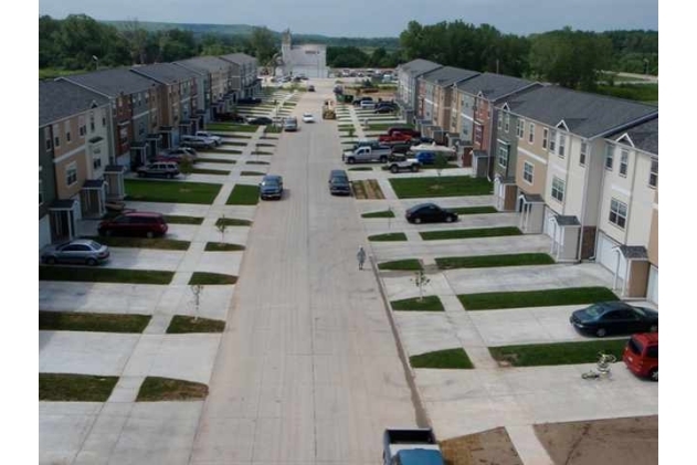 Primary Photo - Fort Riley Townhouses