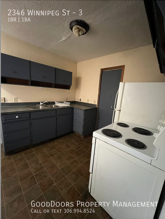 Building Photo - 2346 Winnipeg St