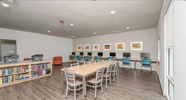 Foto del edificio - 2605 Reed Rd