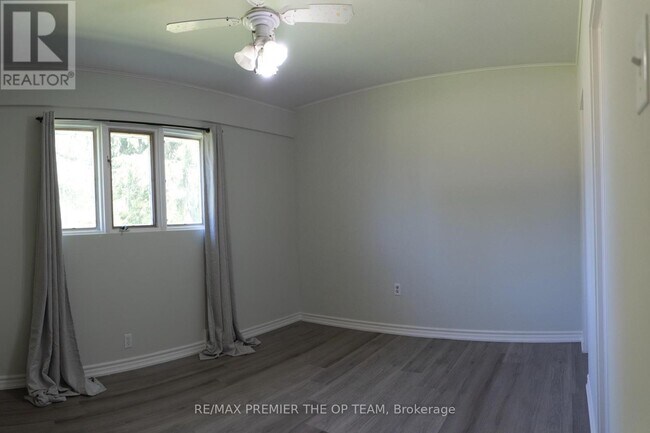 Building Photo - 37 John St