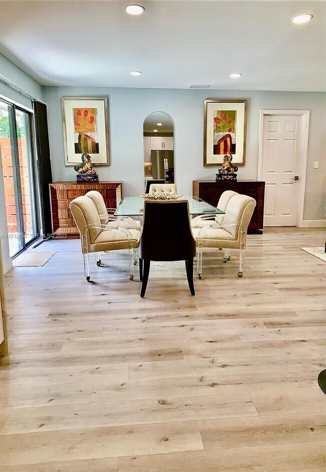 Foto del edificio - 1418 NW 11th St