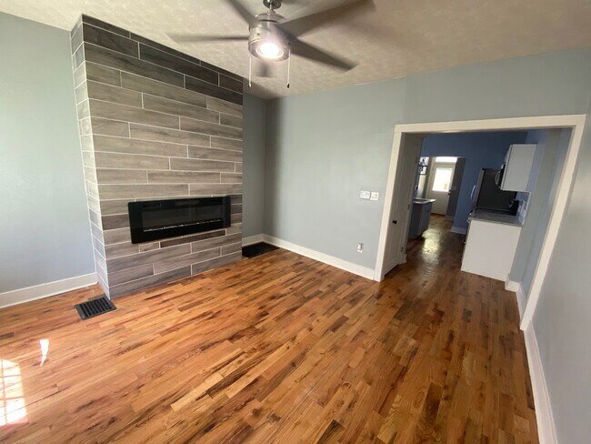 Building Photo - 915 Wilson Ave