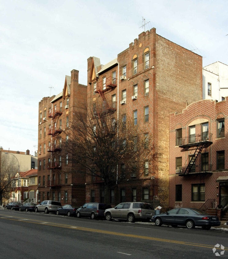Building Photo - 2049-2055 Ocean Ave