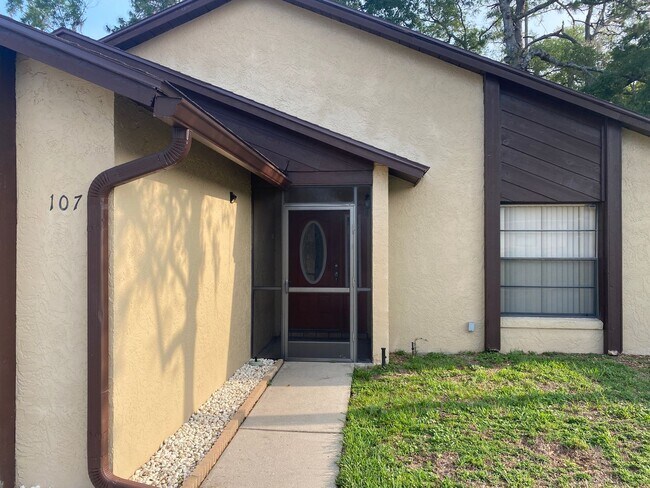 Building Photo - Charming 2 Bed, 2 Bath Home with Garage in...