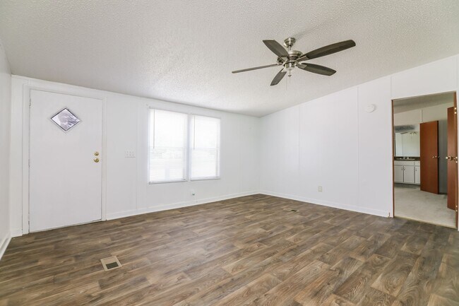 Building Photo - Price improvement!