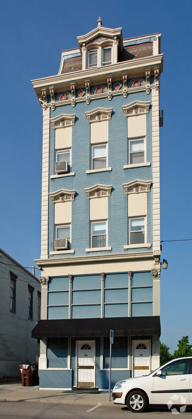 Building Photo - 514 York St