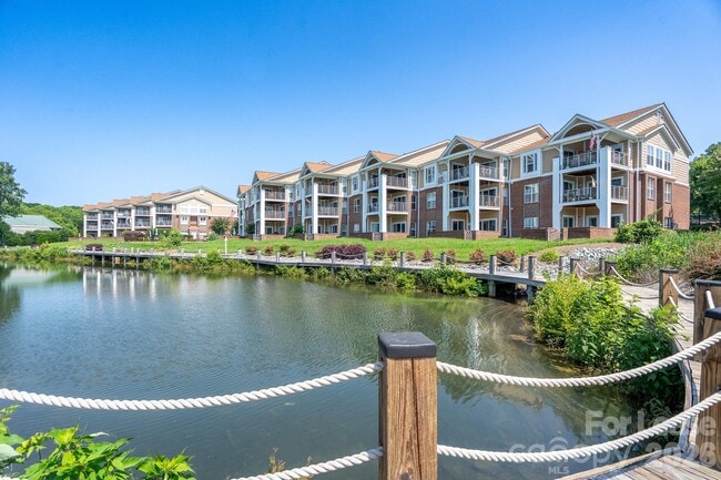 Building Photo - 18511 Harborside Dr