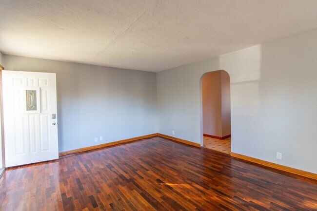 Building Photo - 2510 W 38th St