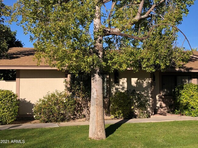 Foto del edificio - 1550 N Stapley Dr