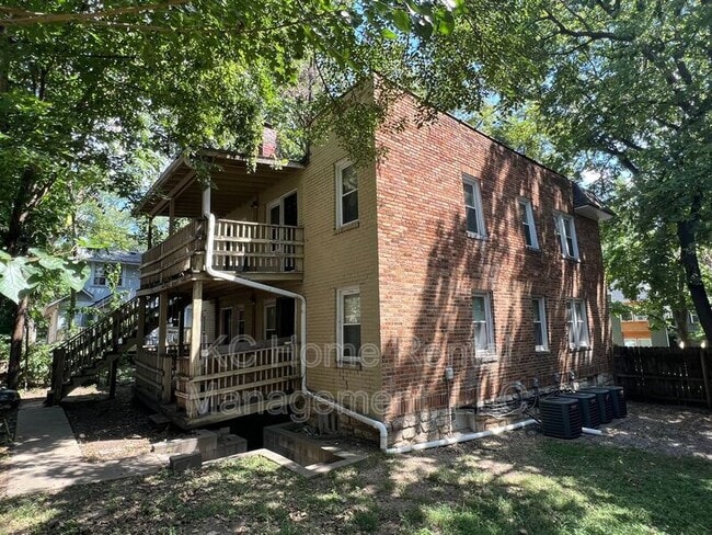Building Photo - 1110 W 41st Terrace