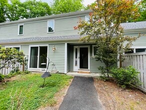 Building Photo - 30 Fifer Ln
