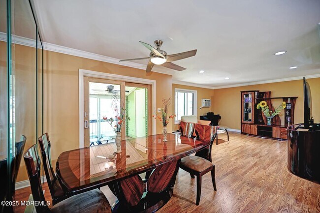 Foto del edificio - 236 Medford Ct