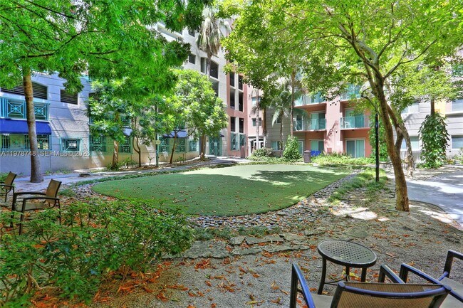 Foto del edificio - 6001 SW 70th St