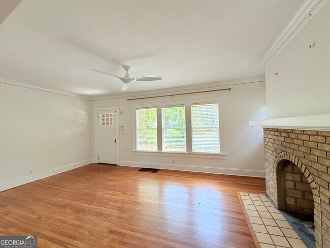 Foto del edificio - 557 Manford Rd SW