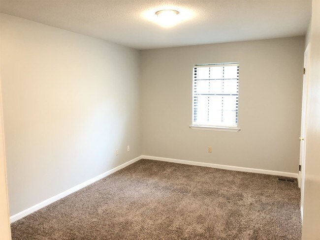 Building Photo - 3202 Gleason Dr