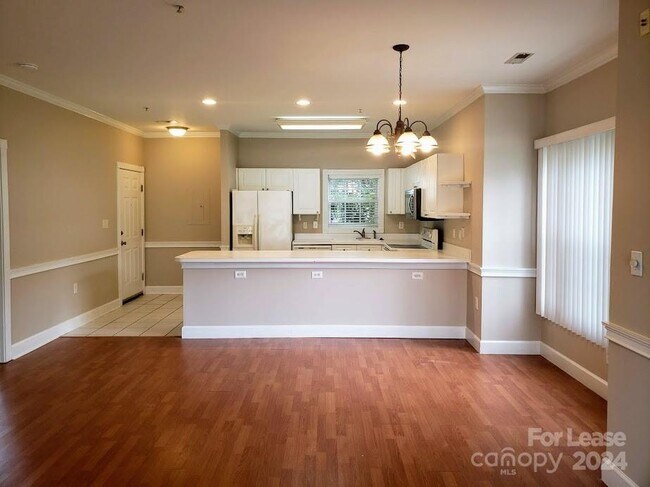 Foto del edificio - 9111 Meadow Vista Rd