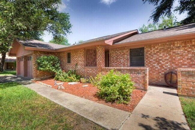 Foto del edificio - Cute & Convenient Home in Mission!