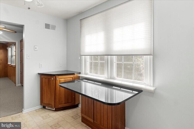 Foto del edificio - 4708 Sellman Rd