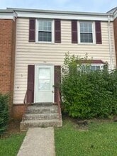 Building Photo - 104 Southampton Dr