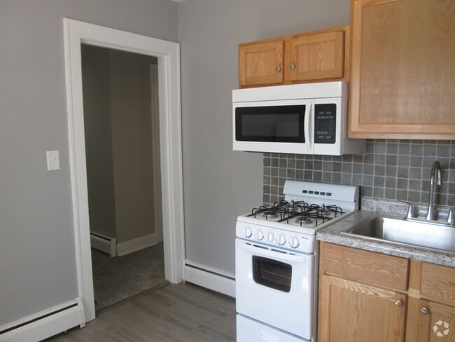 Building Photo - 501 N Sherman Ave