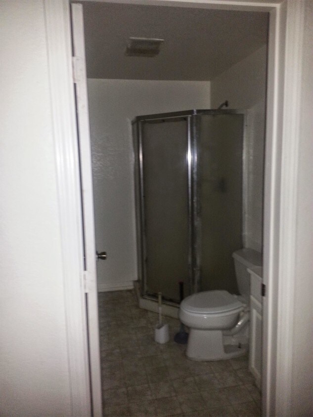 39 Winterberry Dr Unit 5, Cullowhee, NC 28723 Room for Rent in