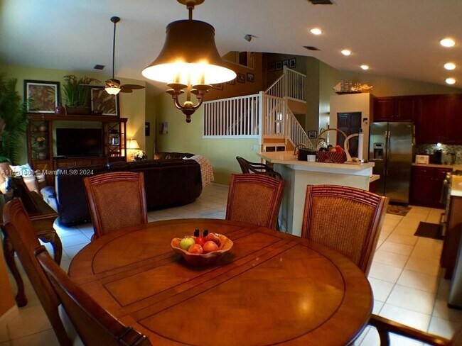 Building Photo - 148 Jones Creek Dr