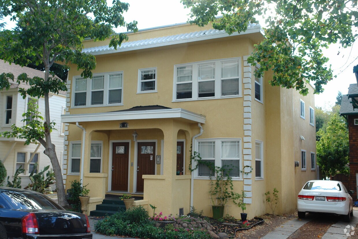 Foto del edificio - 93 Glen Ave
