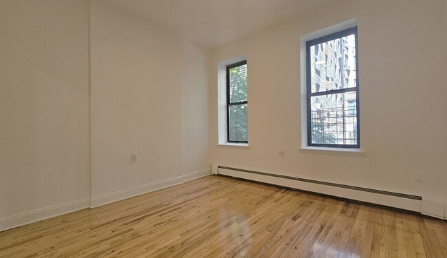 Building Photo - 519 W 151st St