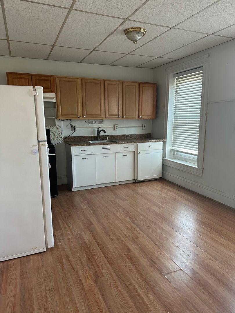 100 Exeter St Unit APT 2, Reading, PA 19601 - Room for Rent in Reading ...