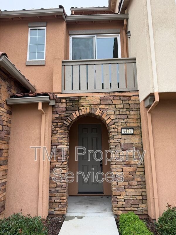 Building Photo - 4478 Louvre Ln