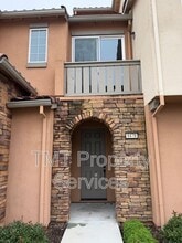 Building Photo - 4478 Louvre Ln