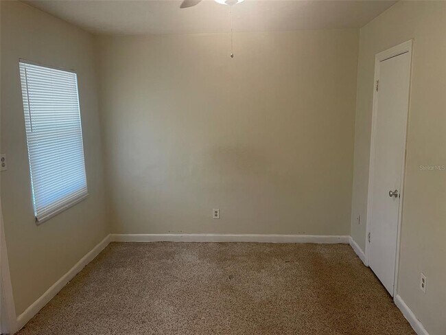Building Photo - 1515 9th Ave W