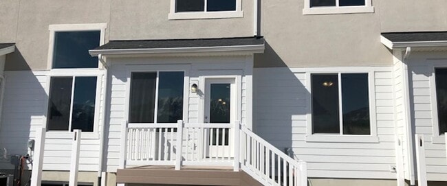 Building Photo - 594 N 260 W