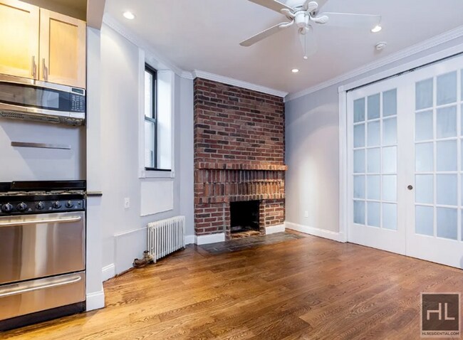 Building Photo - E 25TH ST.