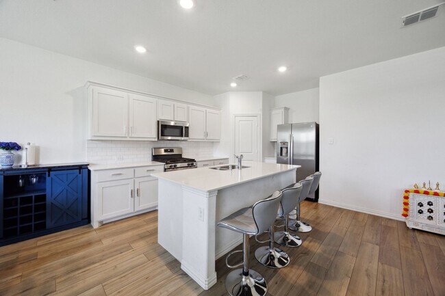 Foto del edificio - Charming 3BR Home in Sutton Fields – Prosp...